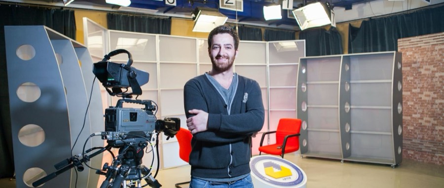 Televizyon stüdyosunda kamera arkası